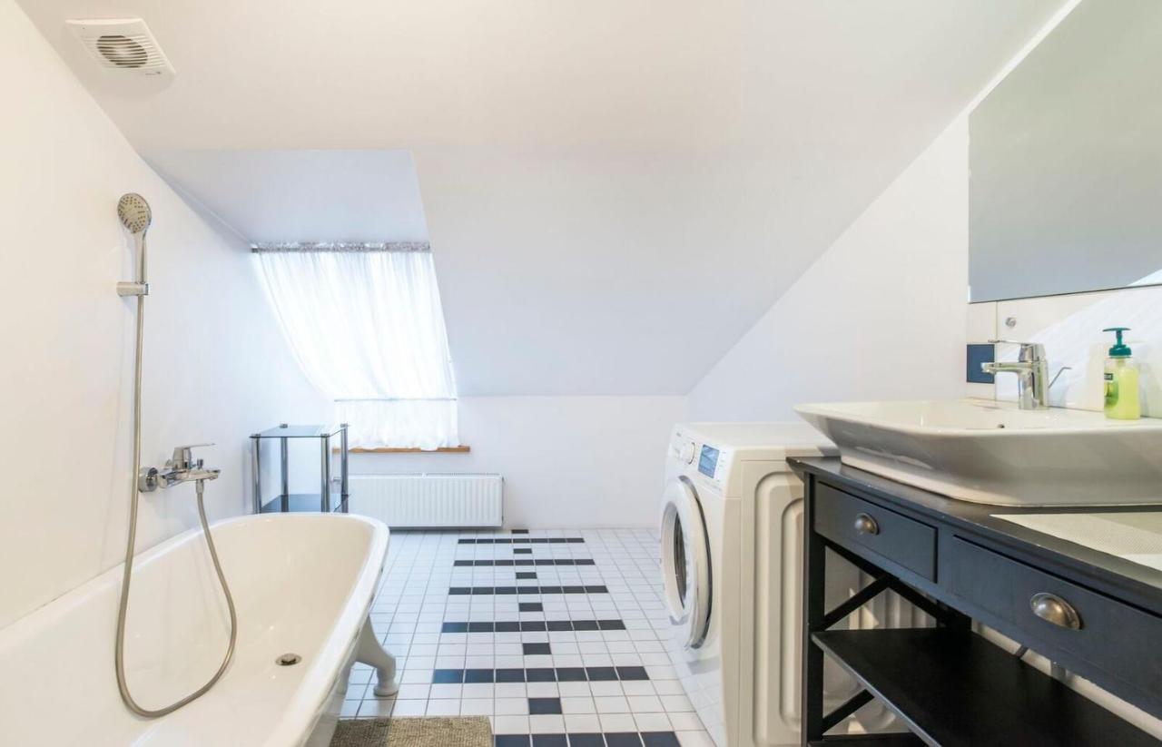 Central 2-Level Penthouse With Terrace And Free Parking Riga Exterior foto